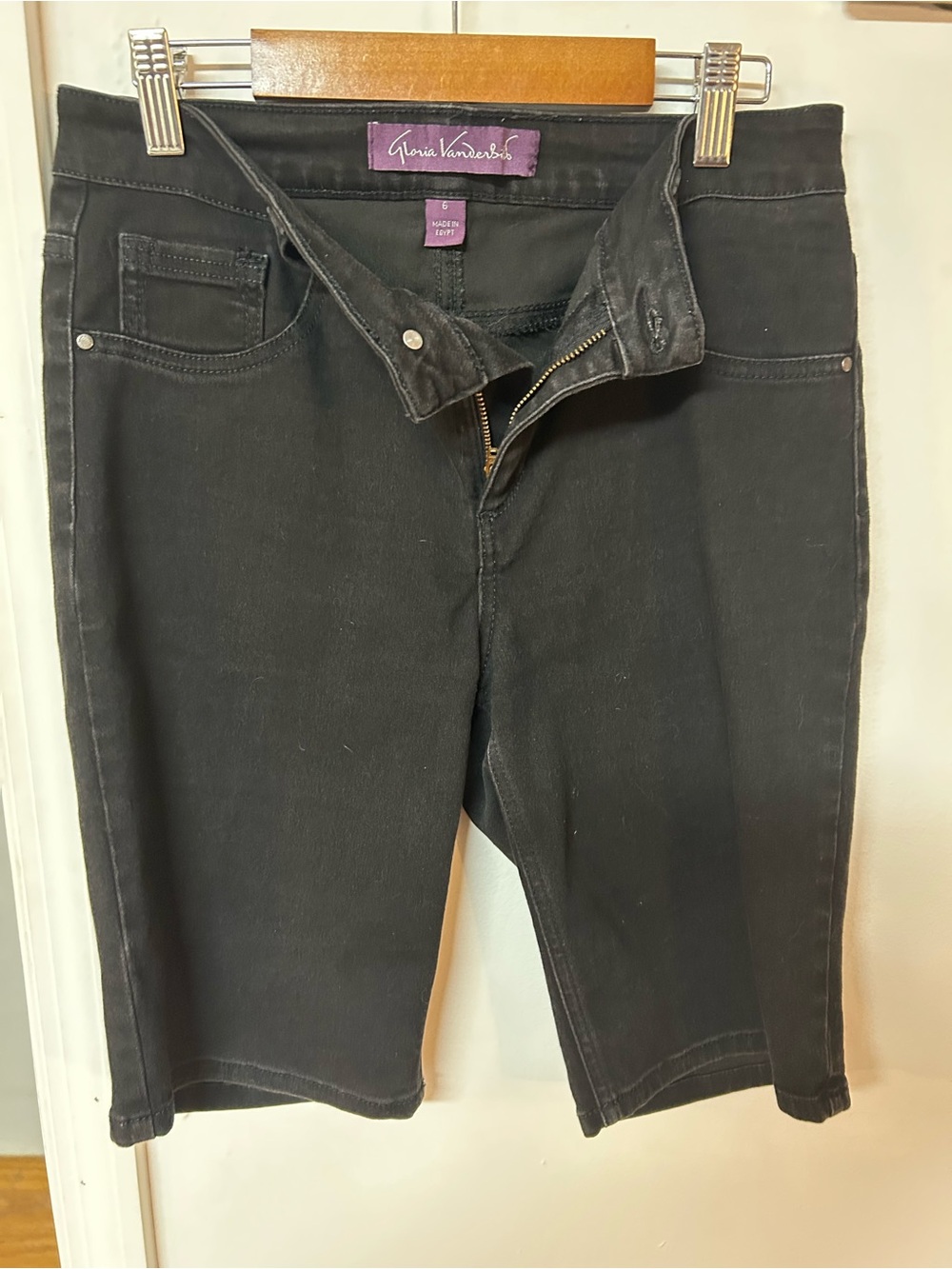 Gloria Vanderbilt Black Cropped Stretch Jeans